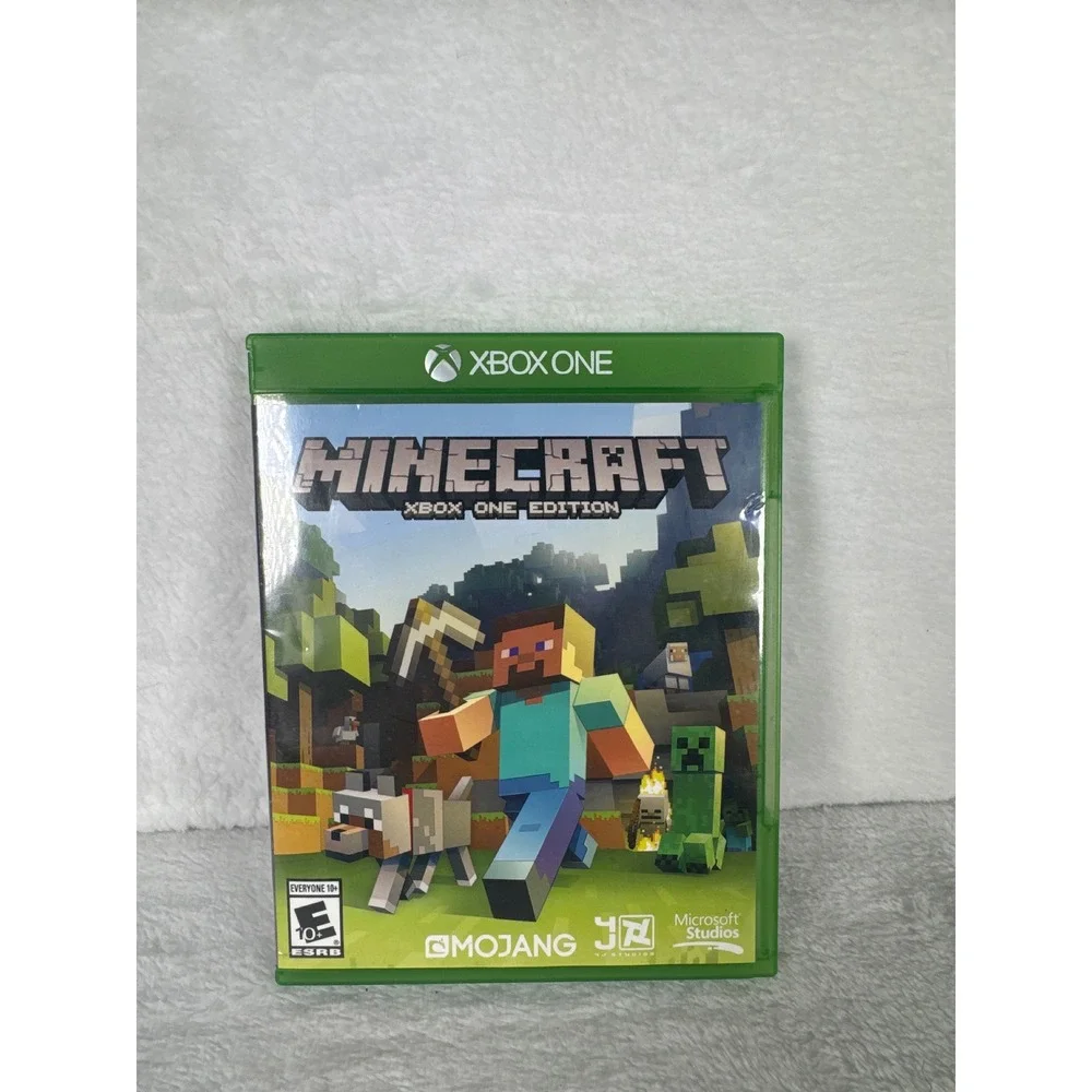 Mojang Minecraft Xbox One Edition Video Game OS Green Excellent Survival Sandbox